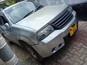 Suzuki Escudo 2001 Silver