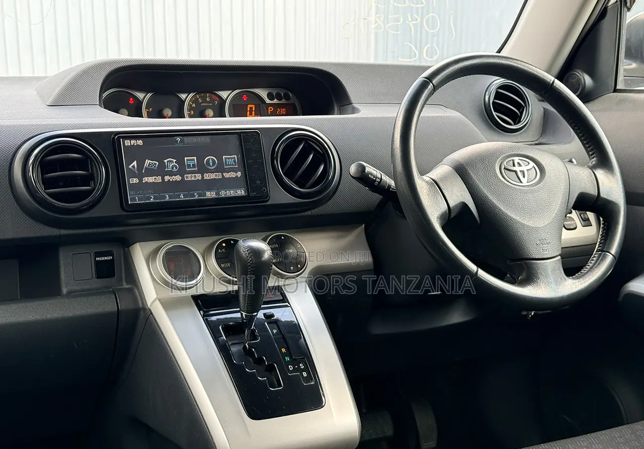 Toyota Corolla Rumion 2008 Silver