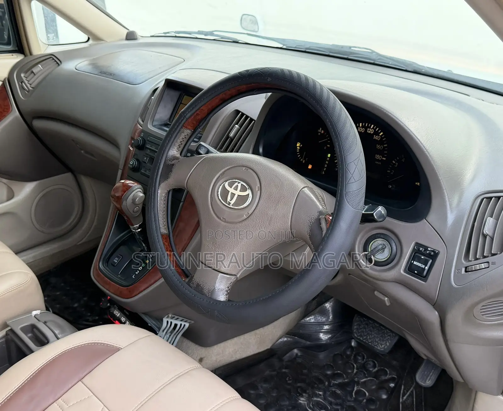 Toyota Harrier 2001 White