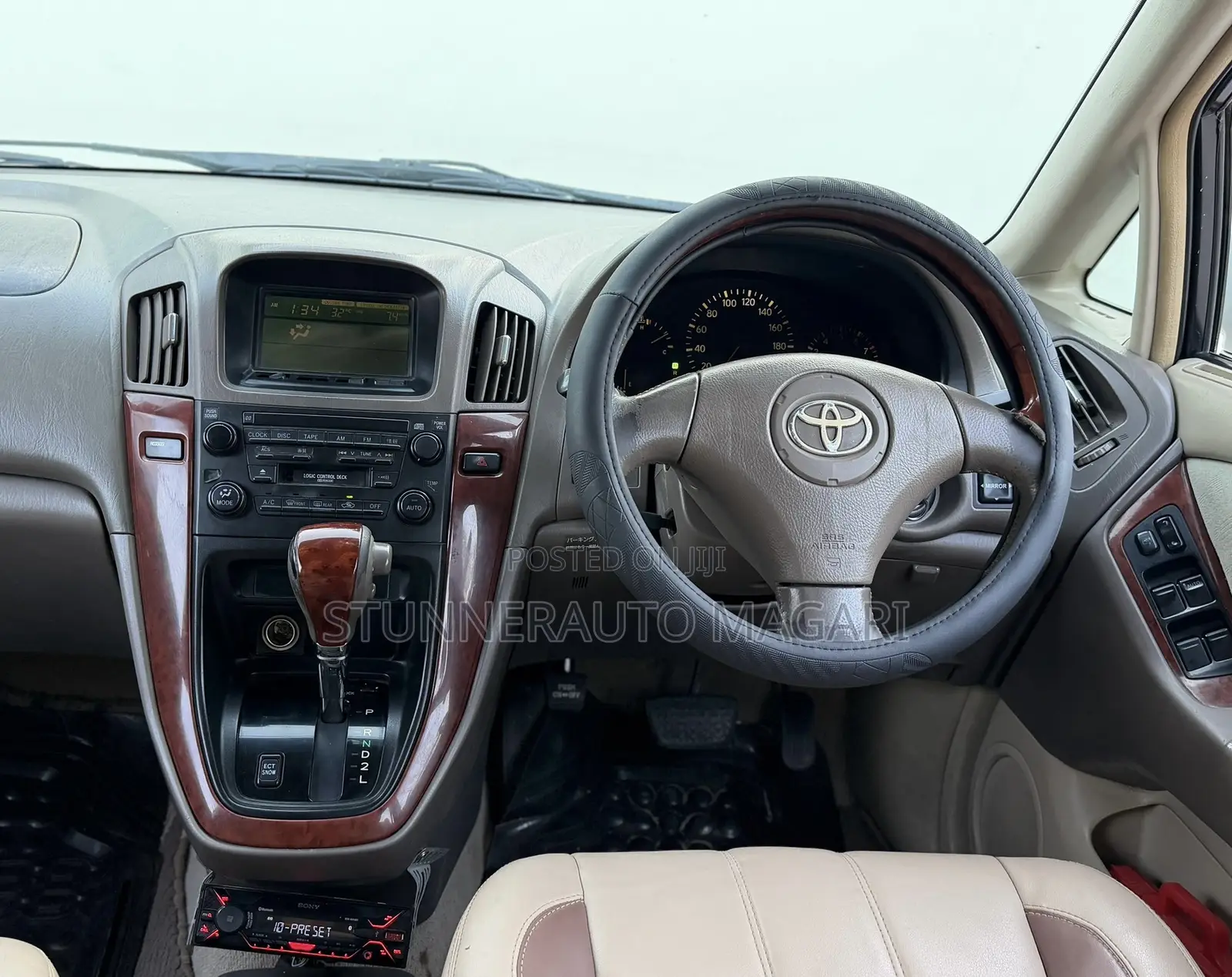 Toyota Harrier 2001 White