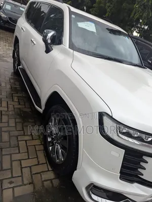 New Toyota Land Cruiser Prado 2.8 2024 White