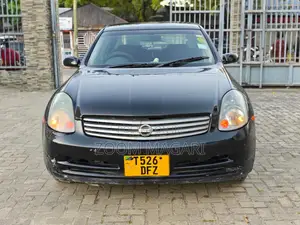 Nissan Skyline 2003 Black