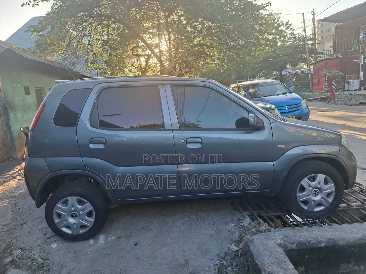 Suzuki Kei 0.7 5dr AWD 2004 Gray
