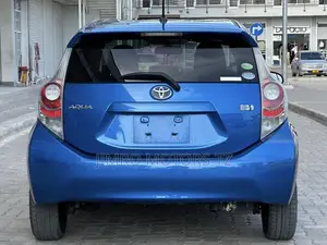 Toyota Aqua 2013 Blue
