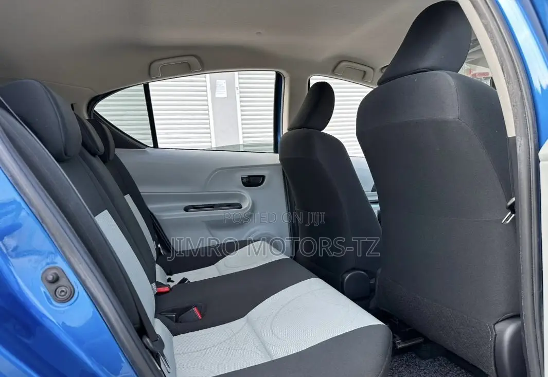 Toyota Aqua 2013 Blue