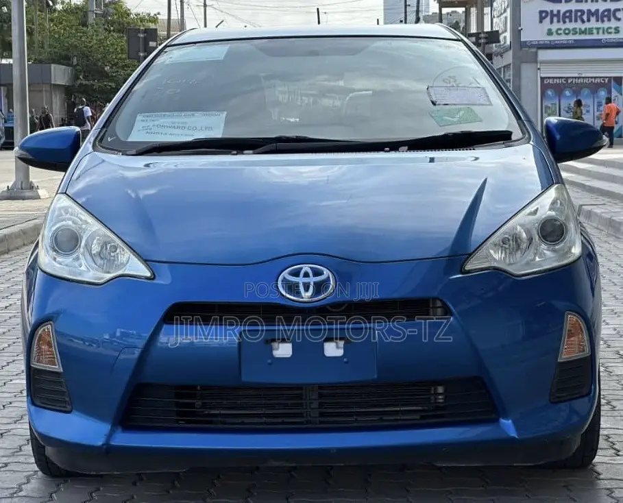 Toyota Aqua 2013 Blue