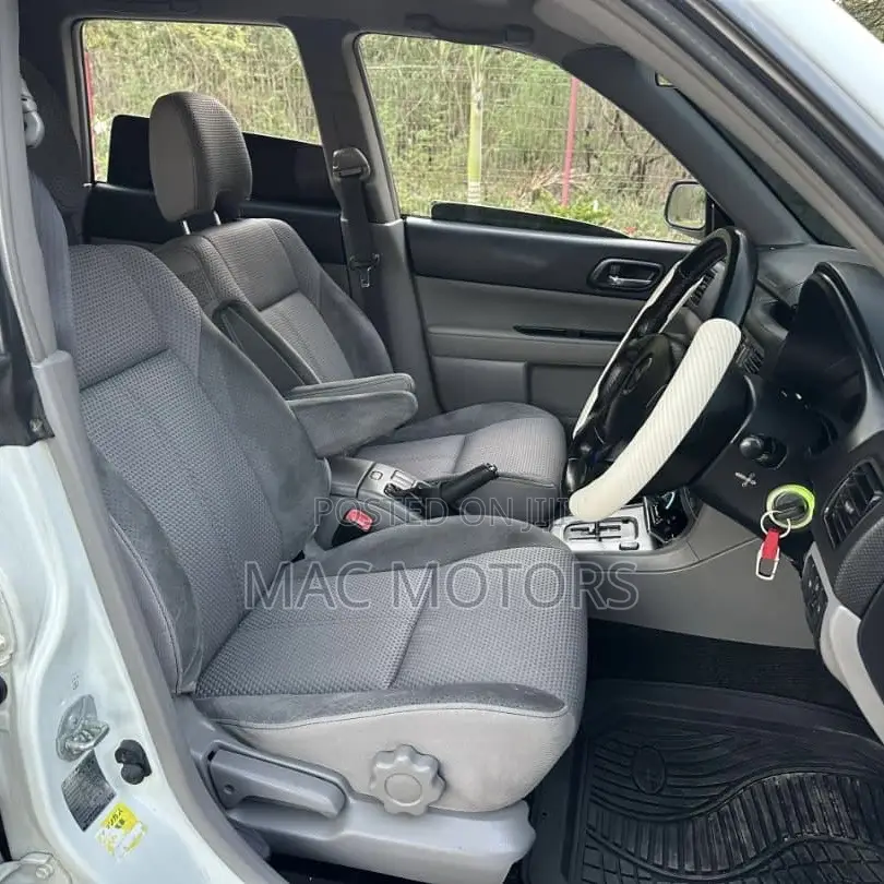 Subaru Forester 2004 White