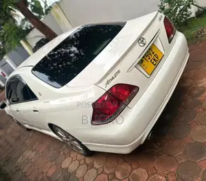 Toyota Crown 2007 White
