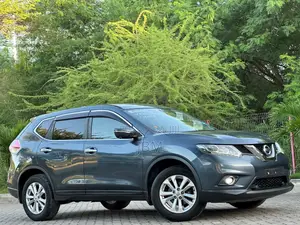 Nissan X-Trail 2.0 Petrol AWD 2016 Gray