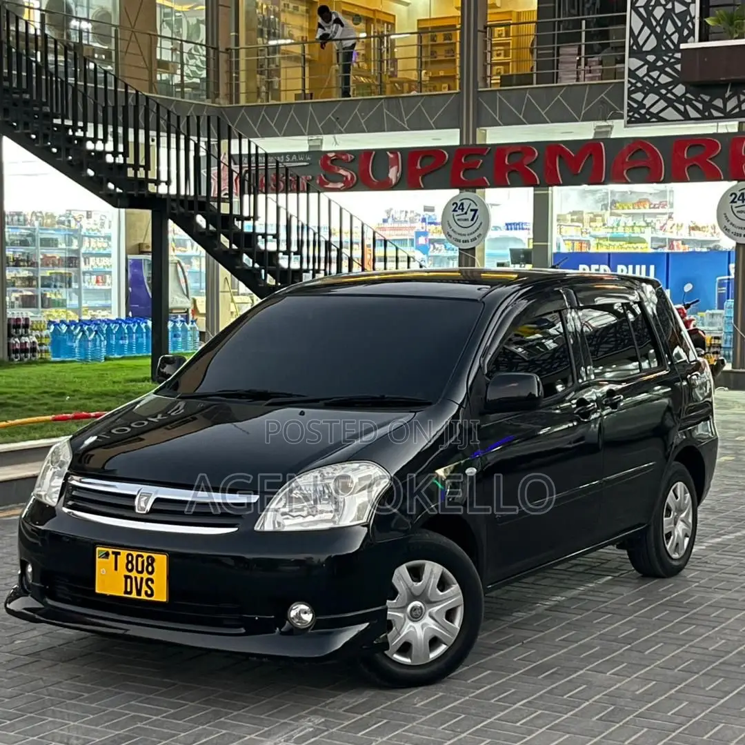 Toyota Raum 1.5 AWD 2005 Black