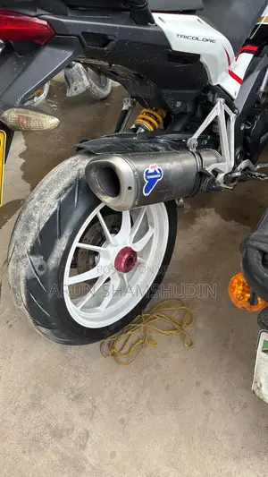 Ducati Multistrada V2 2016 Red