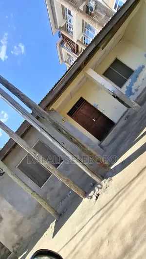 6bdrm House in Kijitonyama for sale