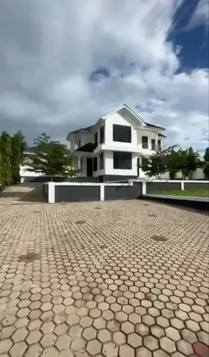 5bdrm Block of Flats in Mchakama Real Estate, Kibada for sale