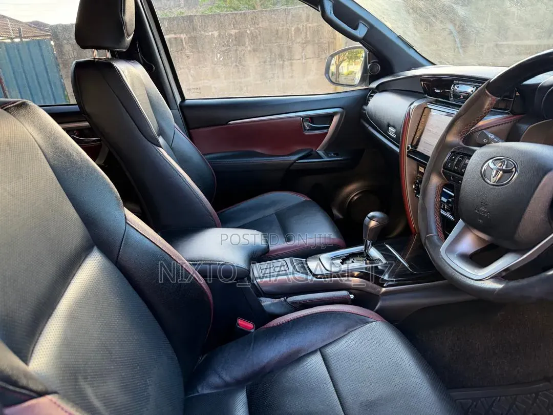 Toyota Fortuner 2023 White