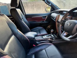 Toyota Fortuner 2023 White