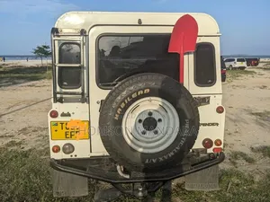 Land Rover Defender 1998 White
