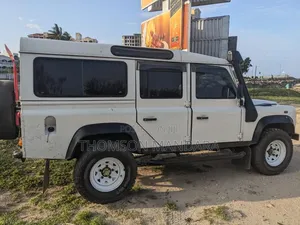 Land Rover Defender 1998 White