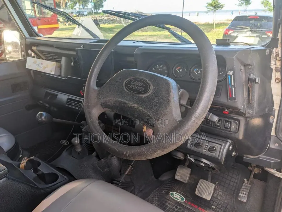 Land Rover Defender 1998 White