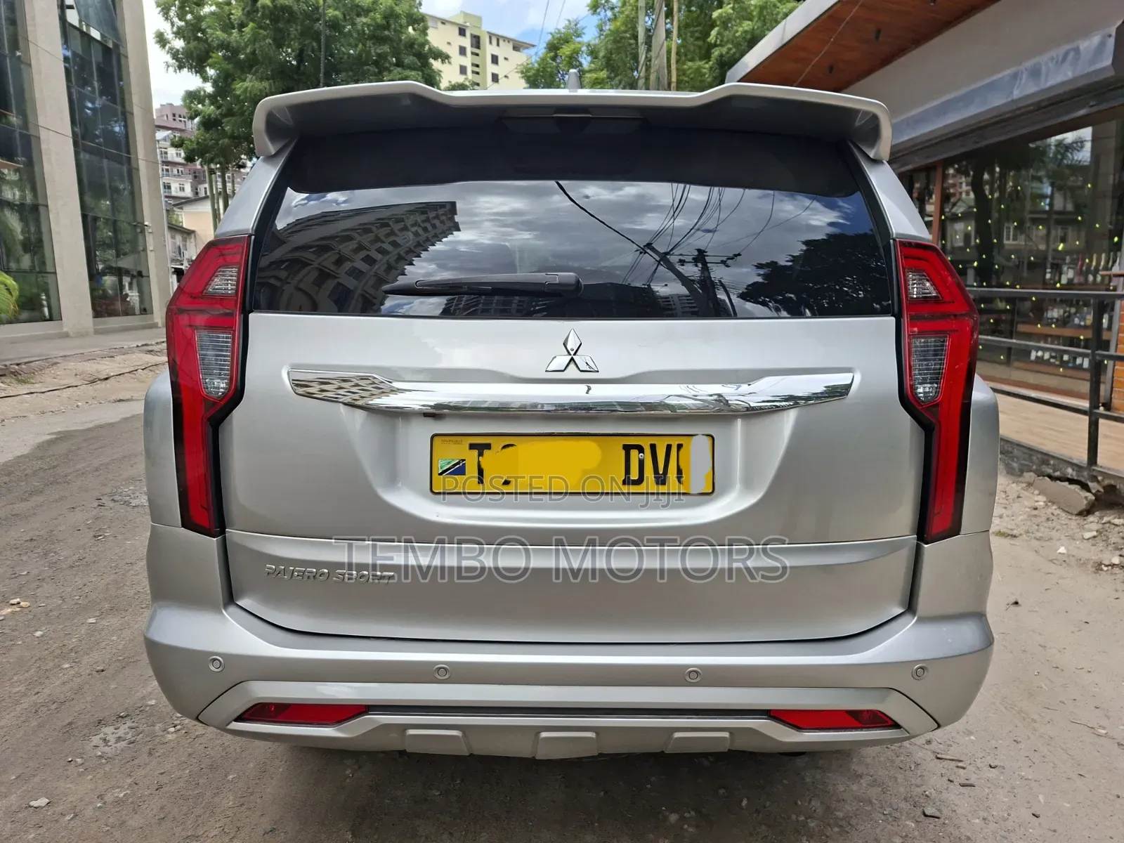 Mitsubishi Pajero 2022 Silver