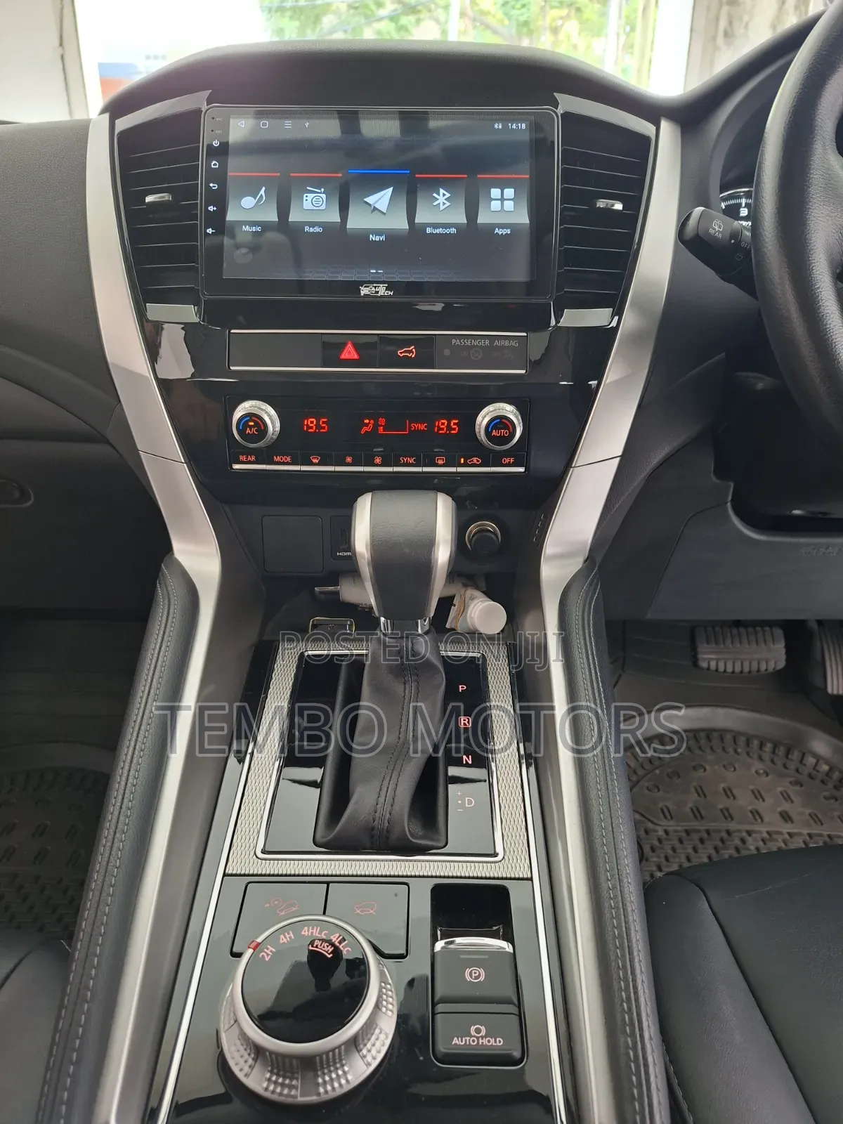 Mitsubishi Pajero 2022 Silver