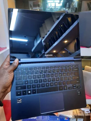 Laptop Samsung Ativ Book 9 Lite 8GB Intel Core i5 SSD 256GB