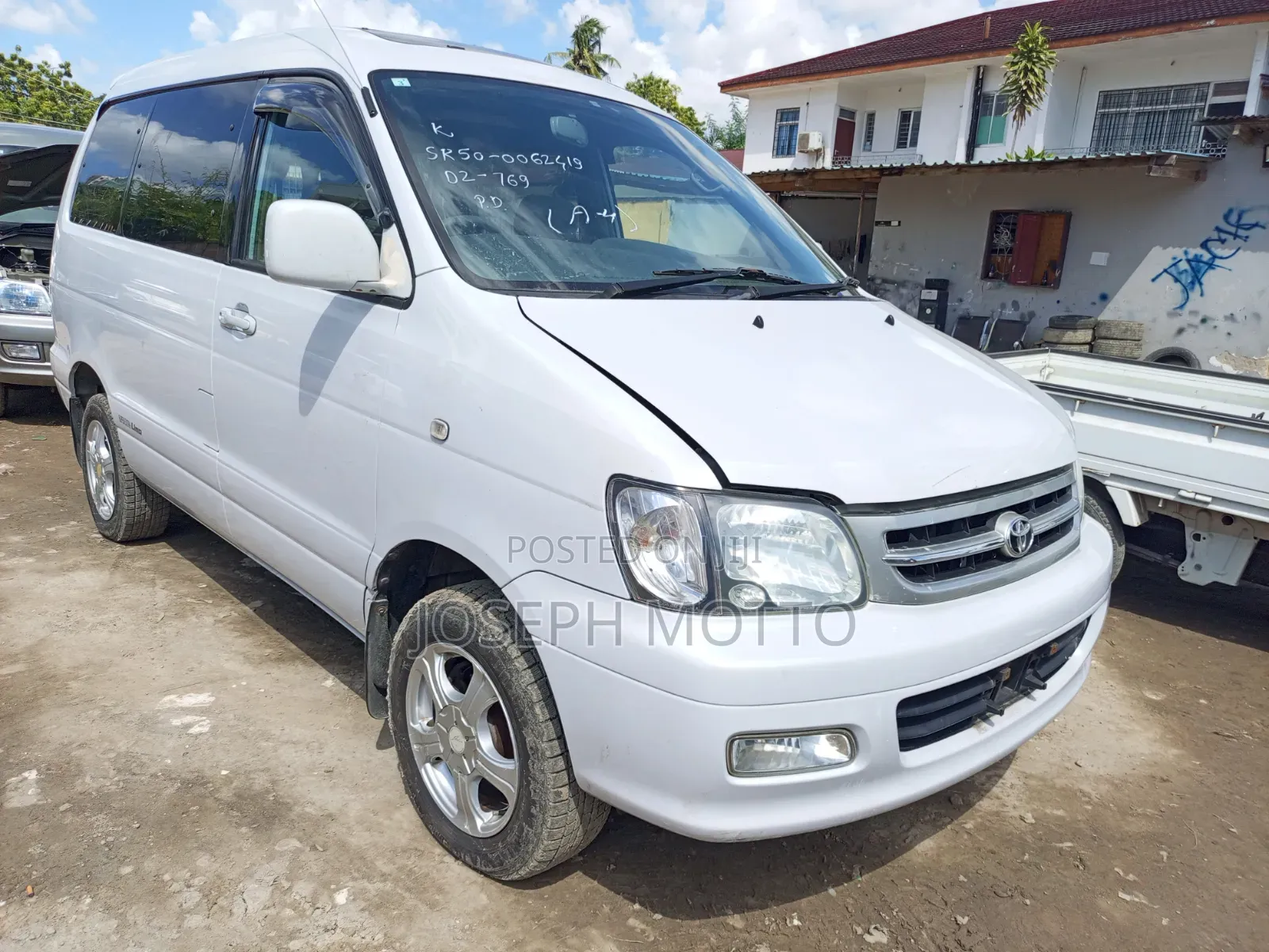 Toyota TownAce Noah 2001 White