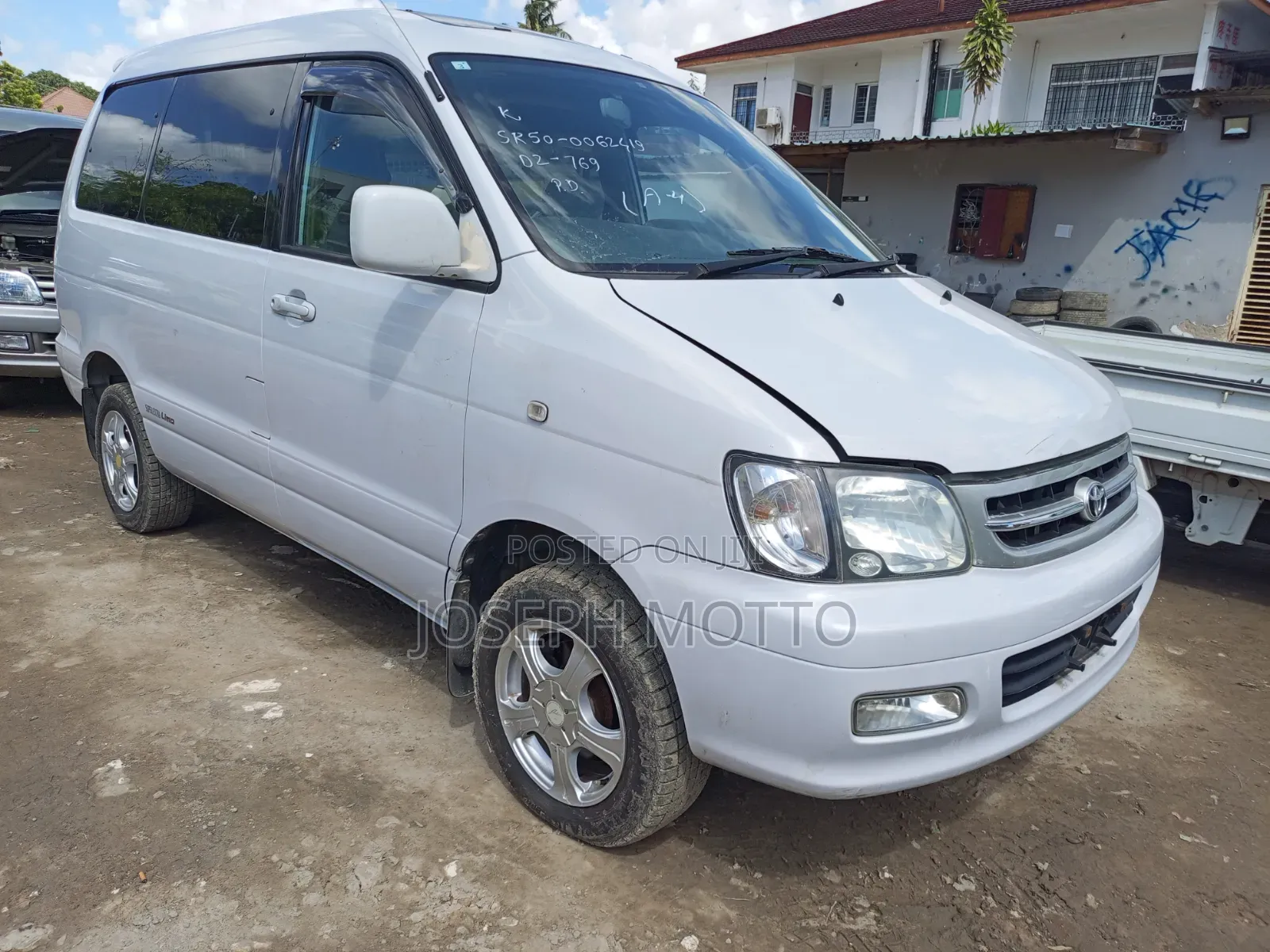 Toyota TownAce Noah 2001 White