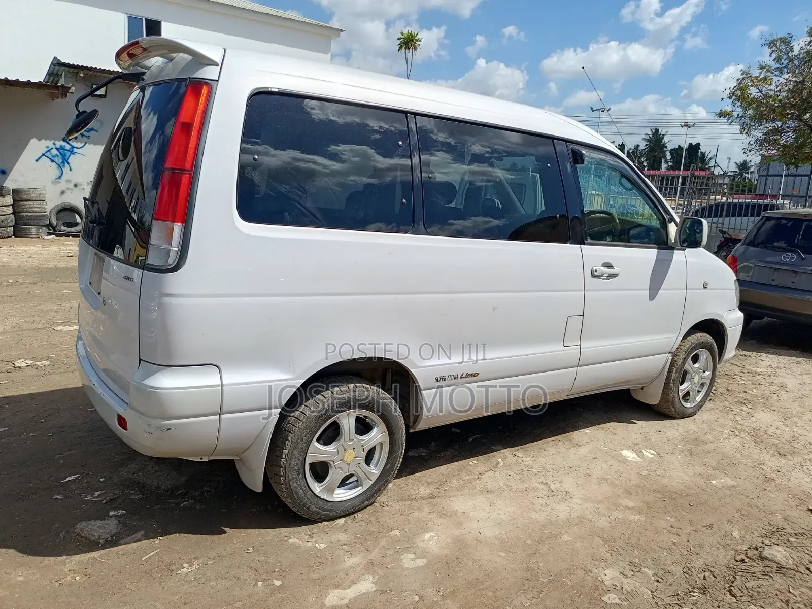 Toyota TownAce Noah 2001 White
