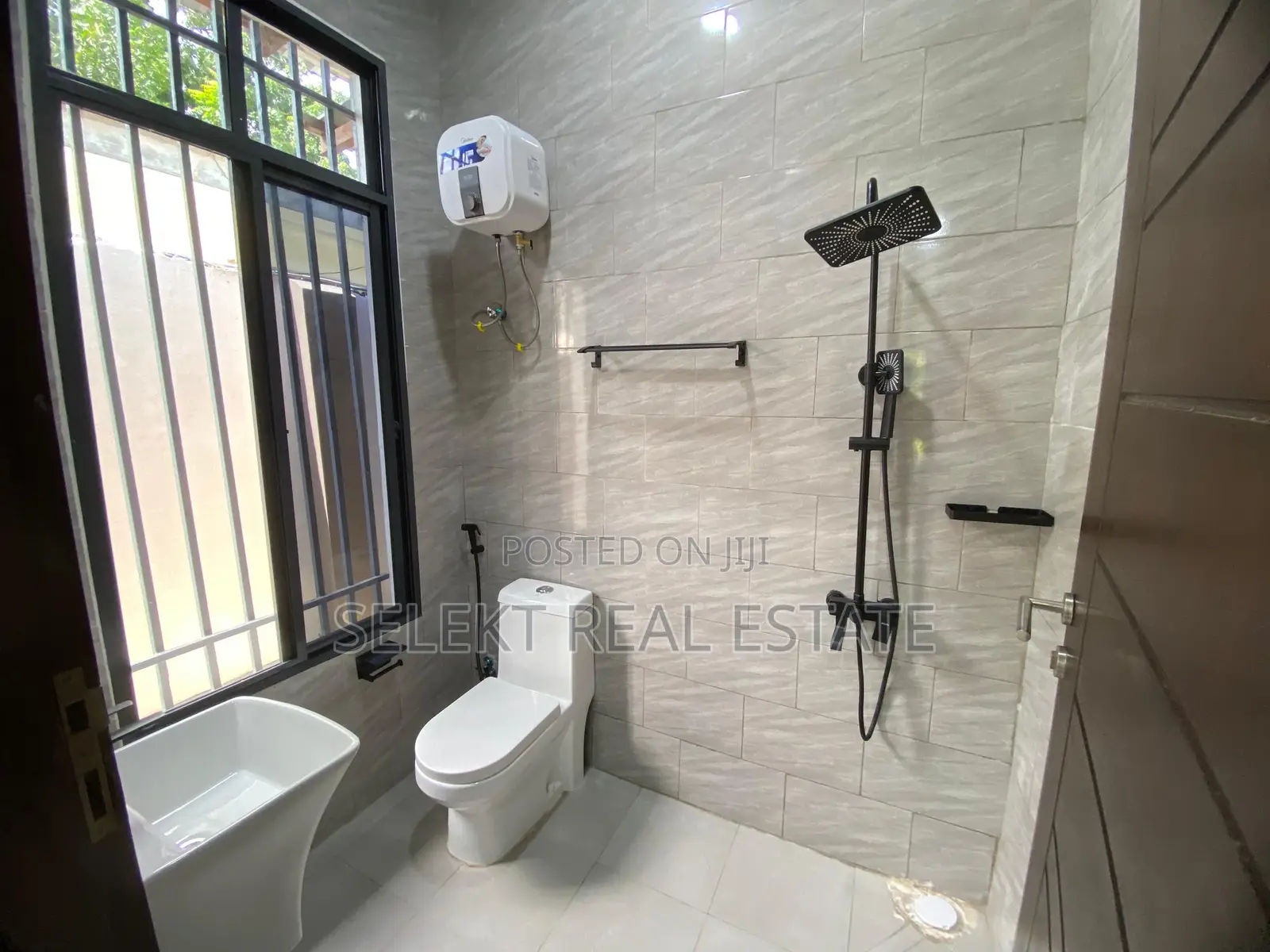 2bdrm House in Oyster Bay for rent
