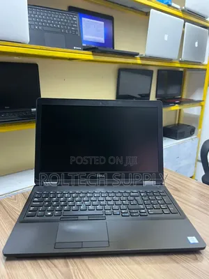 Laptop Dell Latitude 5580 8GB Intel Core i7 HDD+SSD 500GB