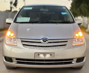 Toyota Corolla Spacio 2003 Gold