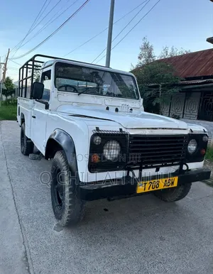 Land Rover Defender 1999 White
