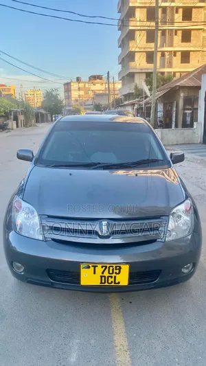 Toyota IST 2004 Gray
