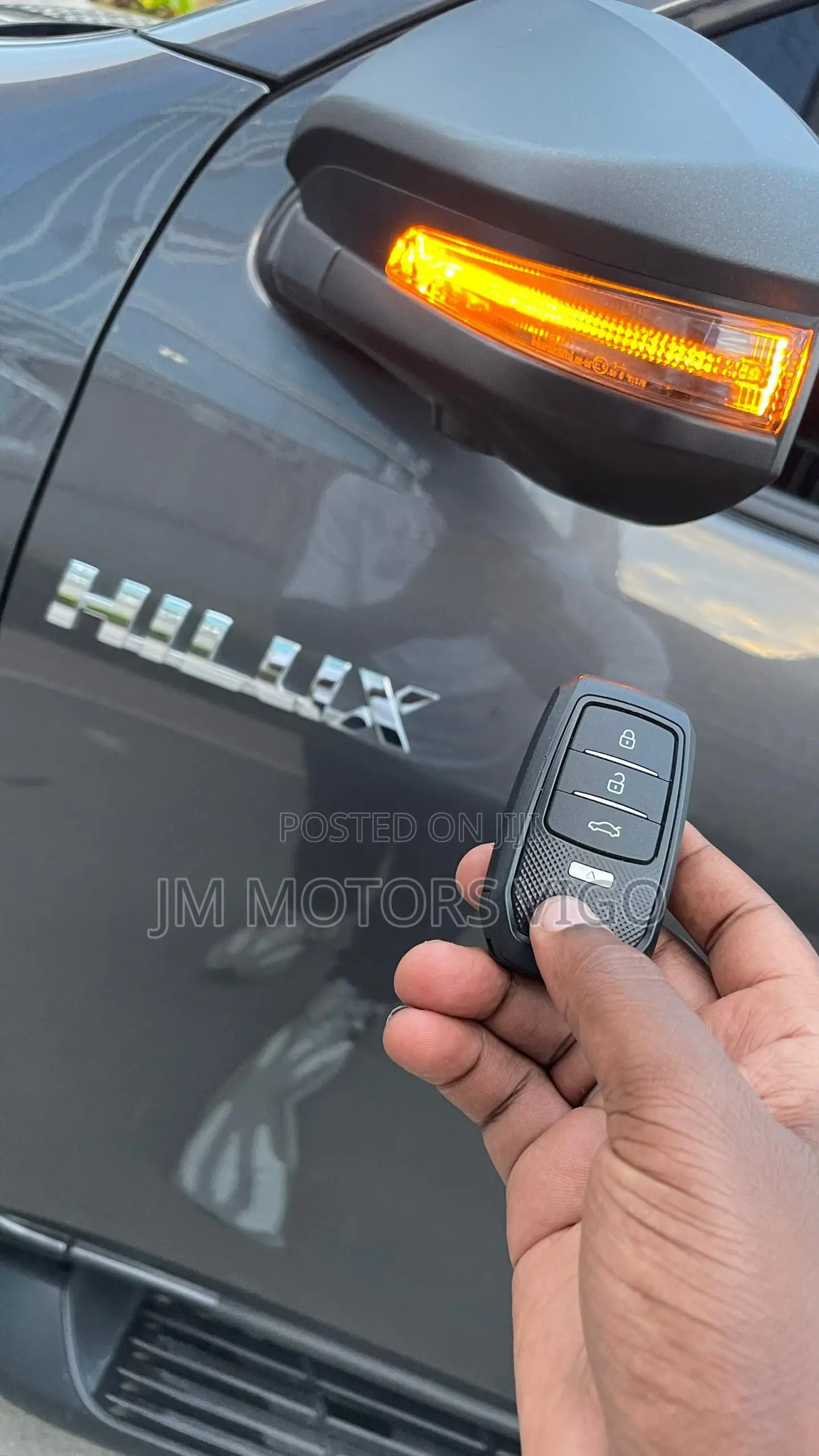 Toyota Hilux 2023 Gray