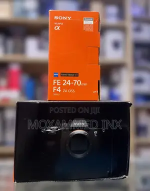 Sony Alpha 7r With Fe 24-70 Mm Lens