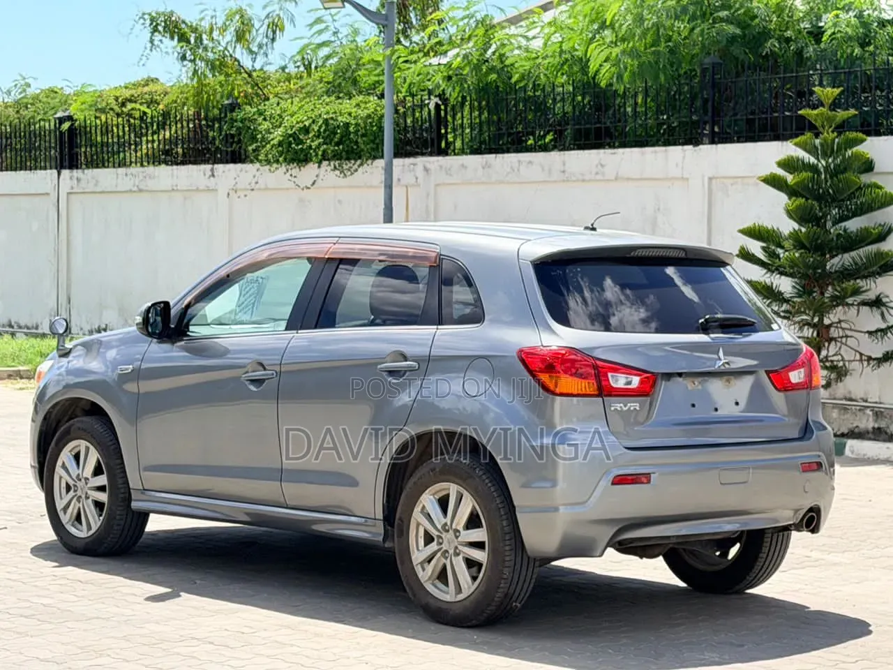 Mitsubishi RVR 2.0 2011 Gray
