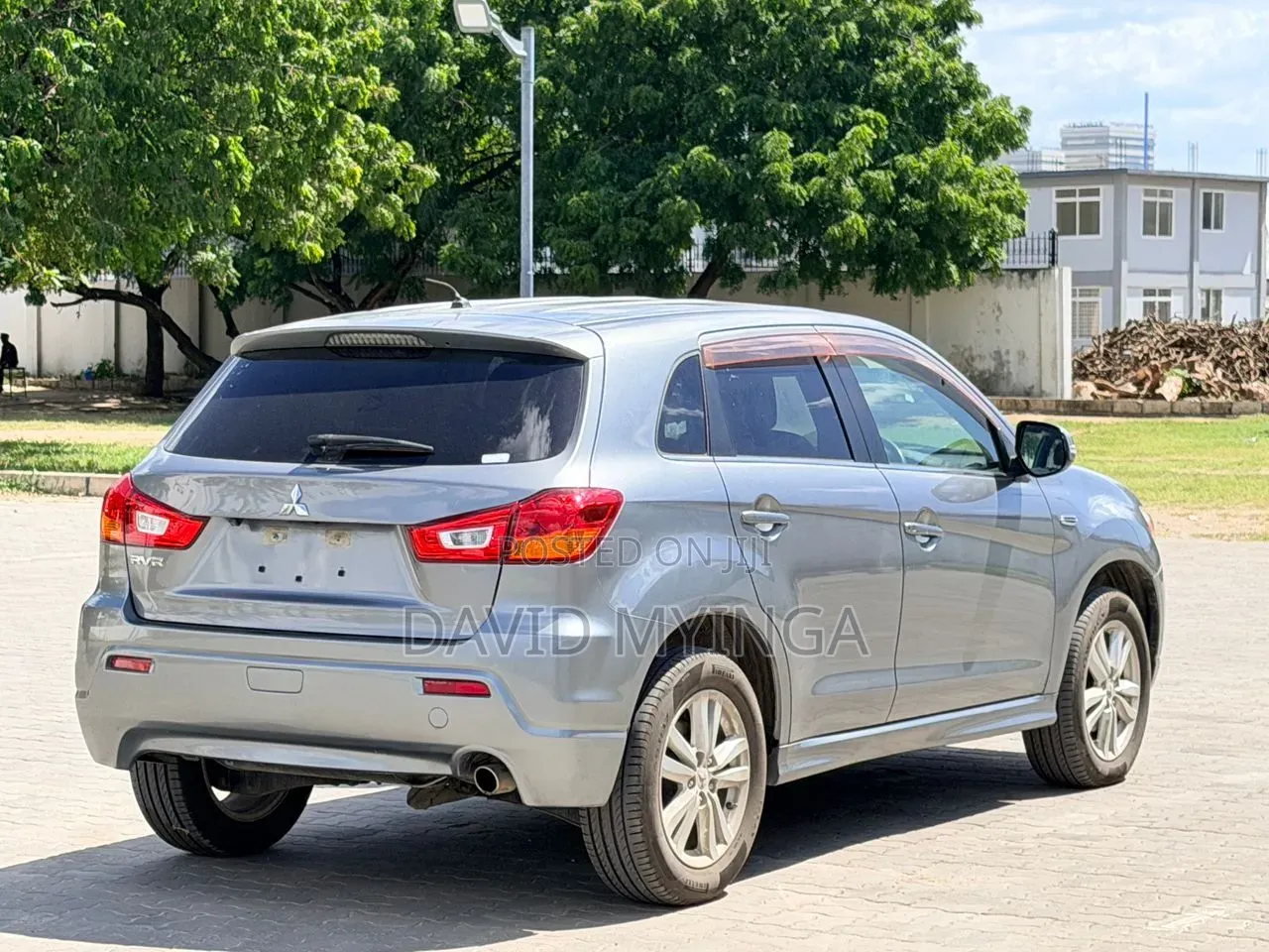 Mitsubishi RVR 2.0 2011 Gray