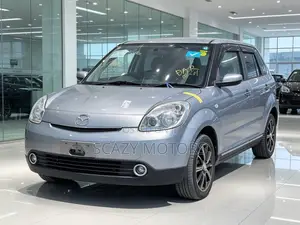 Mazda Verisa 2004 Silver