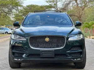 Jaguar F-Pace 2017 Green