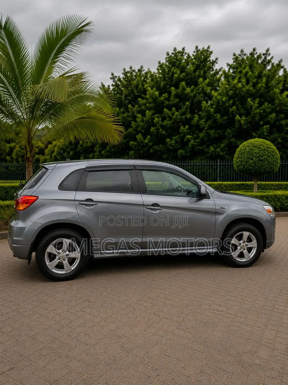 Mitsubishi RVR 2.0 2011 Gray