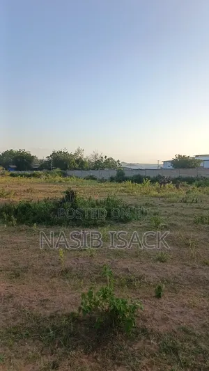 Kiwanja Kinauzwa Mwanza