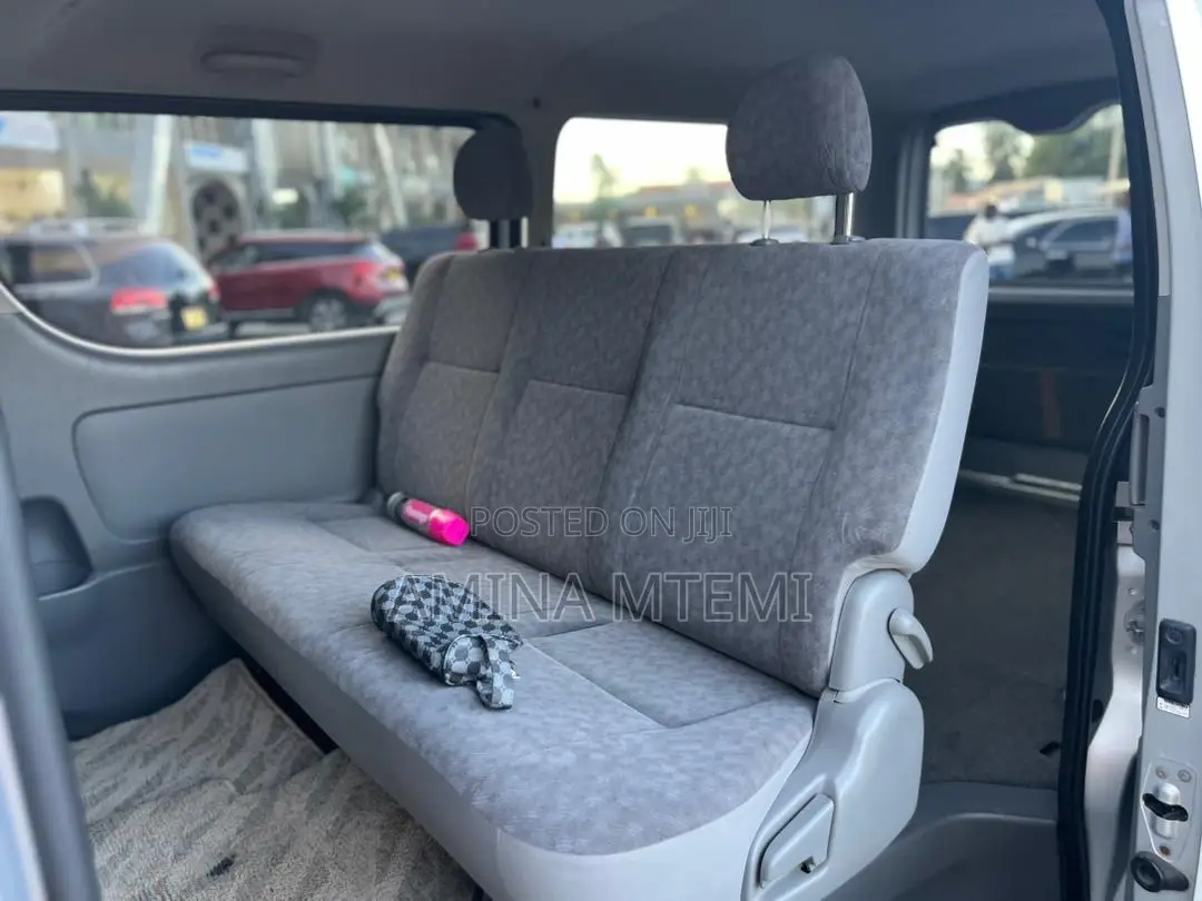 Toyota HiAce 2008 Silver