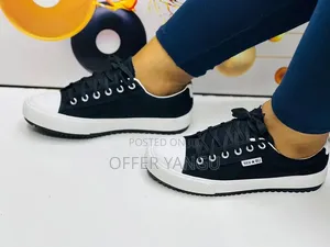 Benbu Canvas Sneakers