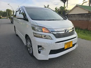 Toyota Alphard 2010 White