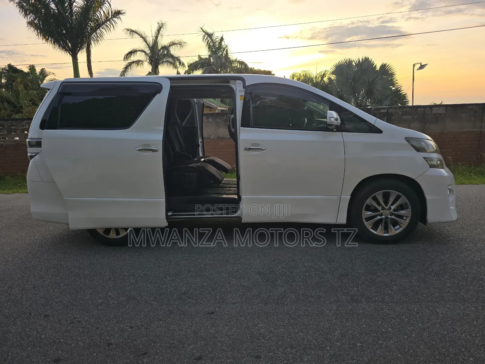 Toyota Alphard 2010 White
