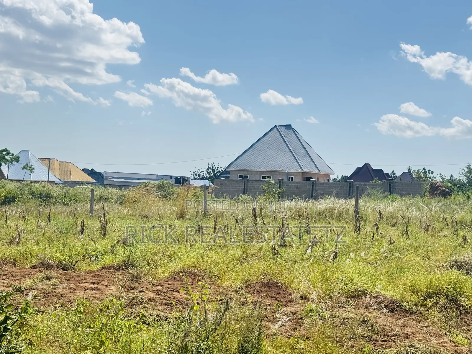 Viwanja Vinauzwa Kisesa - Kanyama (Karibu Na Chuo Cha Afya City Colege