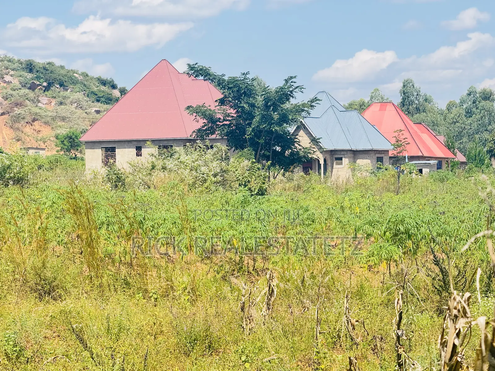 Viwanja Vinauzwa Kisesa - Kanyama (Karibu Na Chuo Cha Afya City Colege
