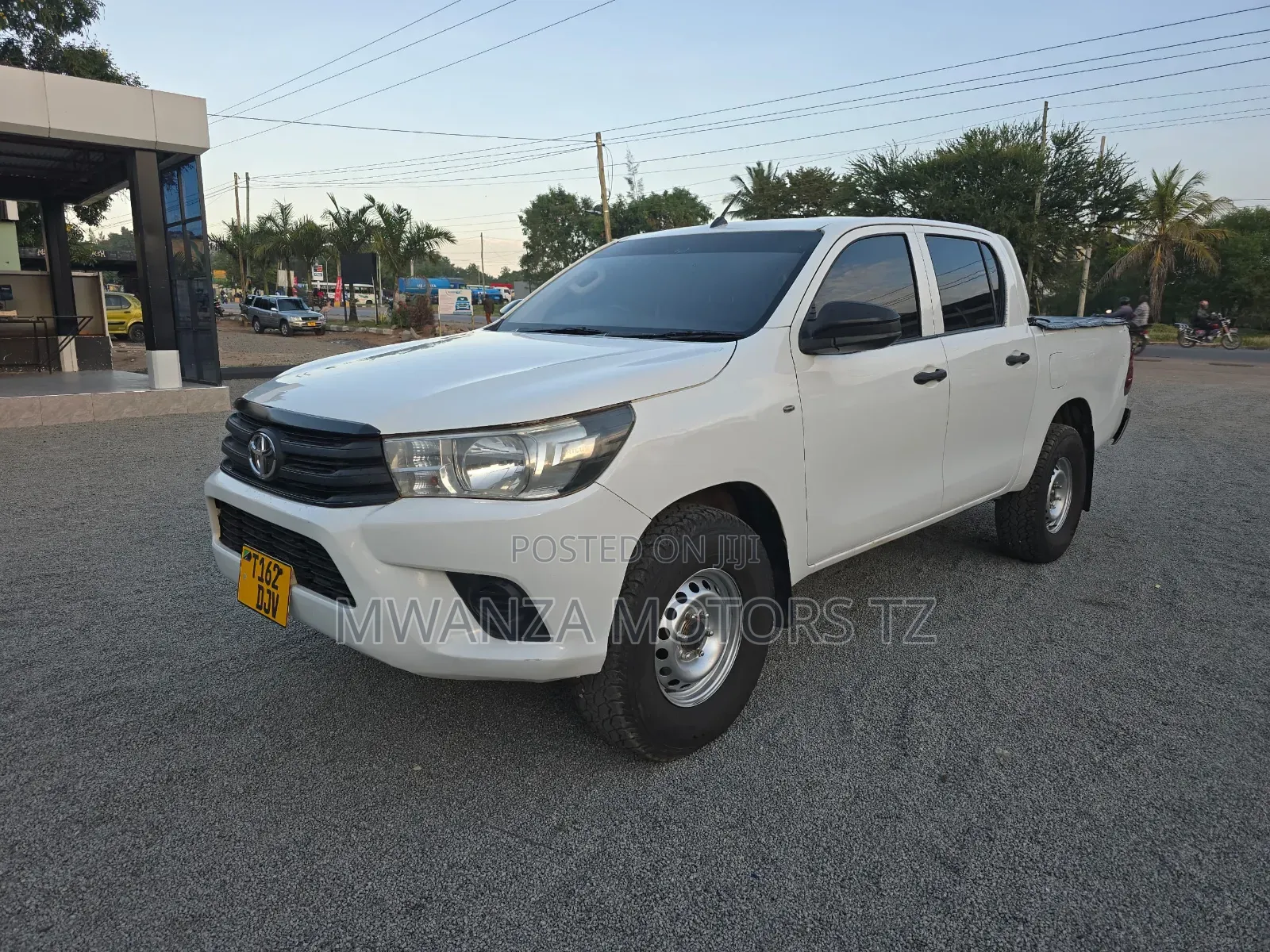 Toyota Hilux 2016 White