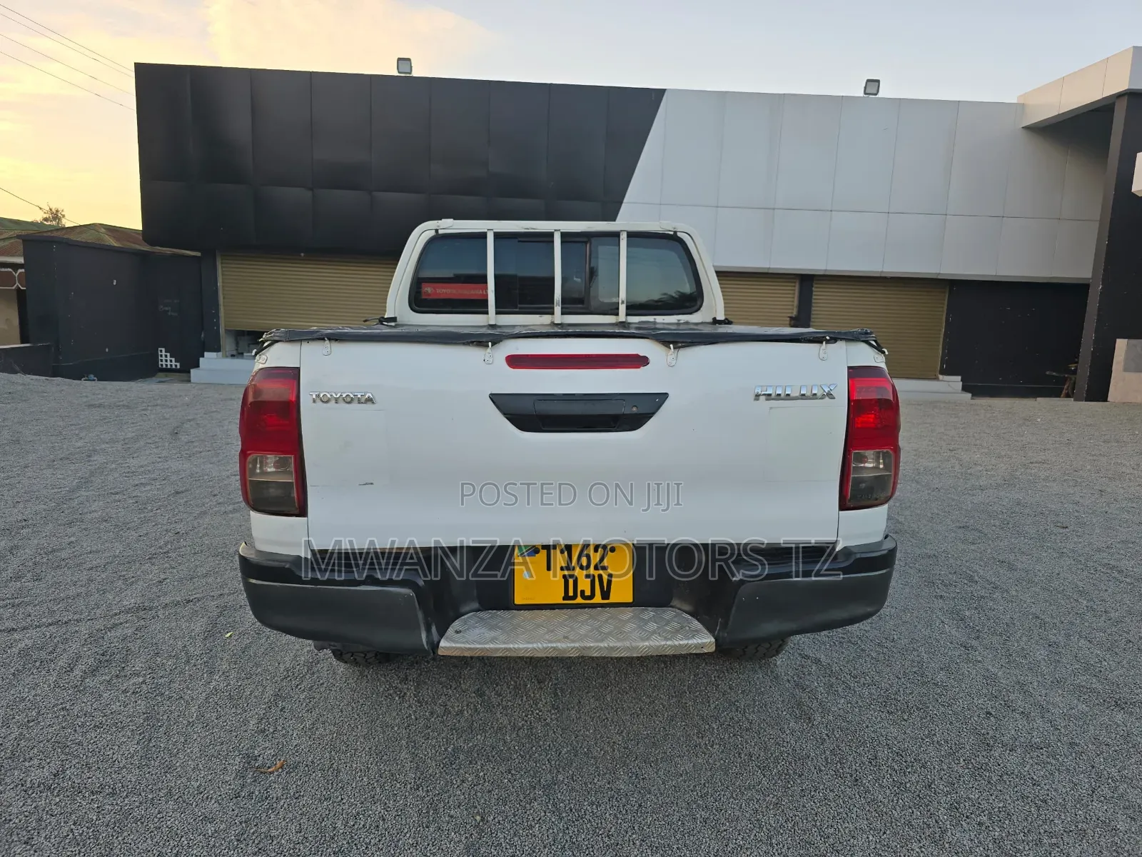 Toyota Hilux 2016 White