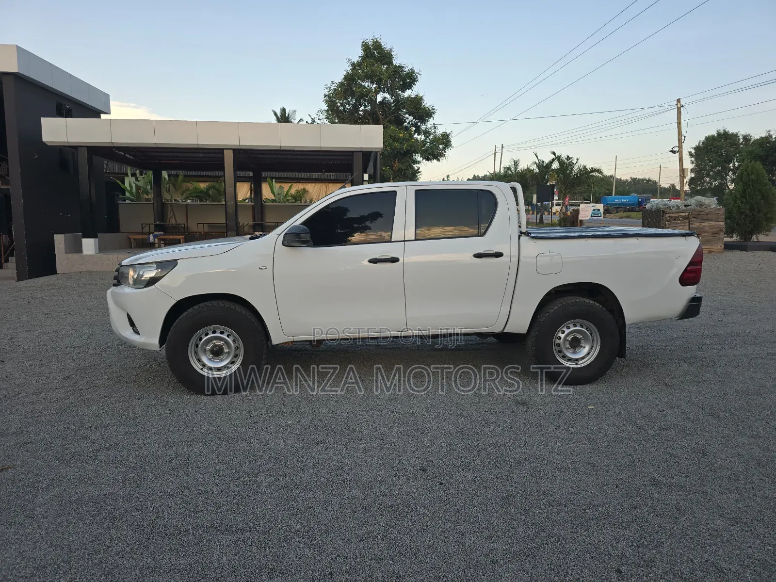 Toyota Hilux 2016 White